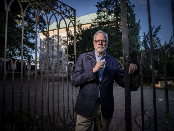 /media/z4hhwo0x/modrá-krev-iv_frantisek-kinsky-česká-televize_foto-mikuláš-křepelka1