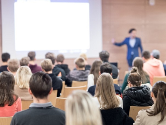 /media/11200/konference_ilustrace-shutterstock