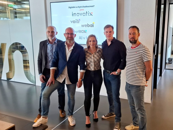 /media/25bne214/inovatix