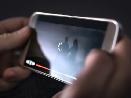 /media/19554/mobile_watching_shutterstock