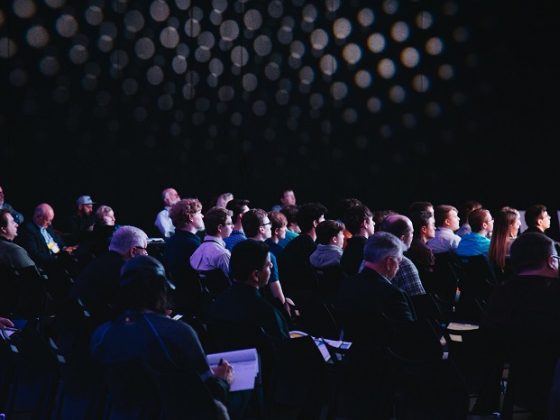 /media/24592/konference_ilustrace_unsplash