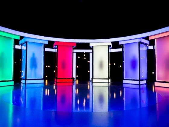 /media/etemlmsw/naked-atraction_3