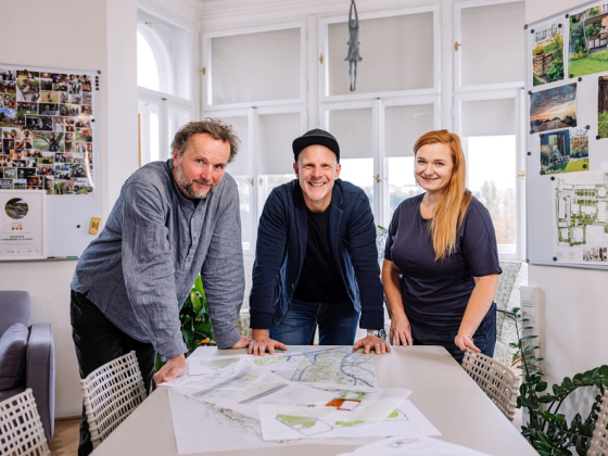 Tři v zahradě_foto Marie Anna Baráková_20251023_688A2482_result