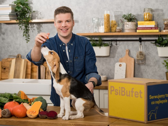 /media/02ko50qo/piotr-wawrysiuk_zakladatel-psíbufet