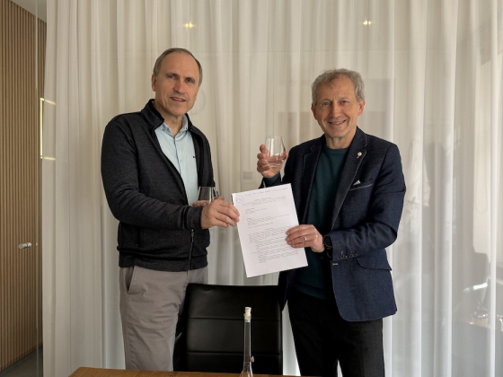 Spojení Bourdon-Práh