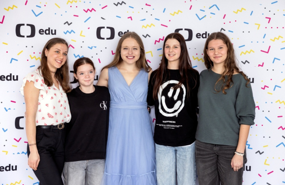 Tančí celá škola  Česká televize_foto__Marie Anna Baráková 2
