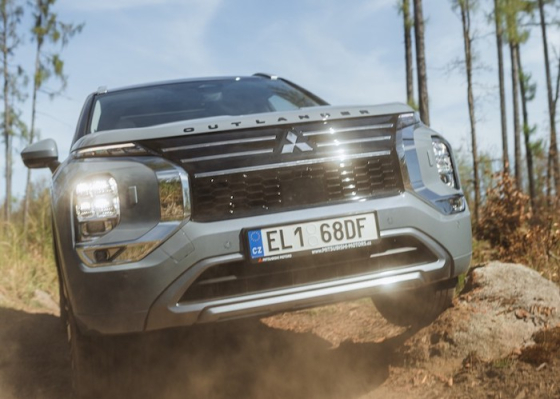 /media/0akbw2pn/mitsubishi_outlander_adventure