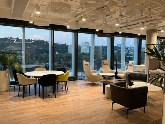 /media/db5kr3cd/economia_port7_5-1