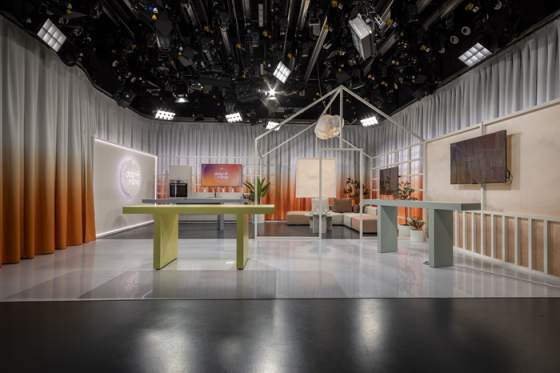 /media/dqljekmh/interiér-studia-dobré-ráno-v-ostravě-česká-televize