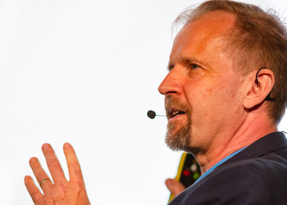 /media/2egbk1wl/communication-summit_b-bohunek