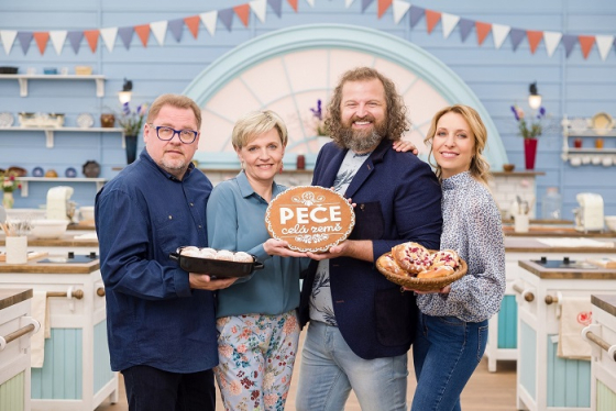 /media/19281/peče-celá-země-foto-mikuláš-křepelka