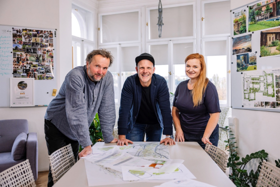 Tři v zahradě_foto Marie Anna Baráková_20251023_688A2482_result