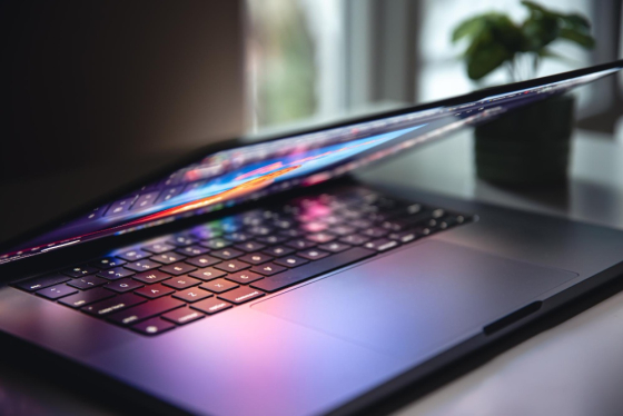 Notebook_online_Freepik