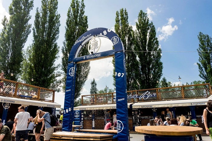 /media/9378/becherzone_1