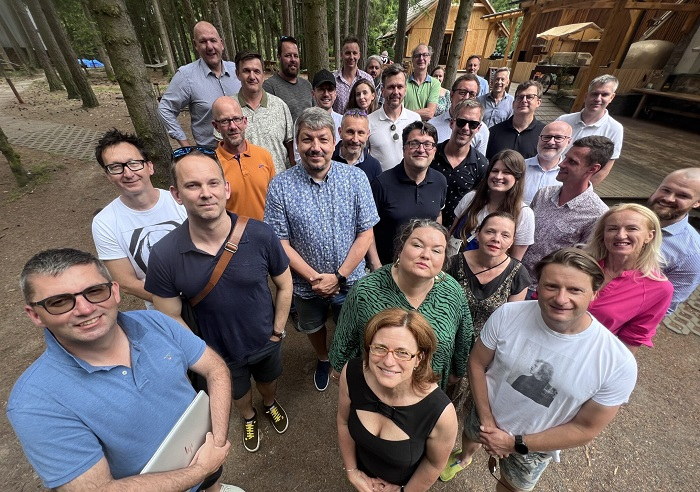 /media/25218/aka_valna-hromada