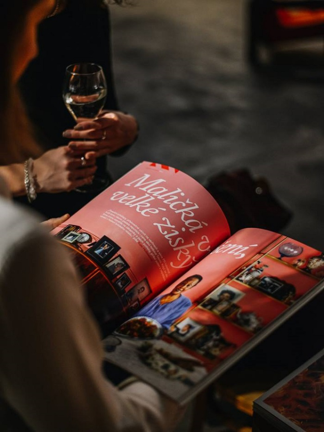 /media/6837/contagious_magazin_2