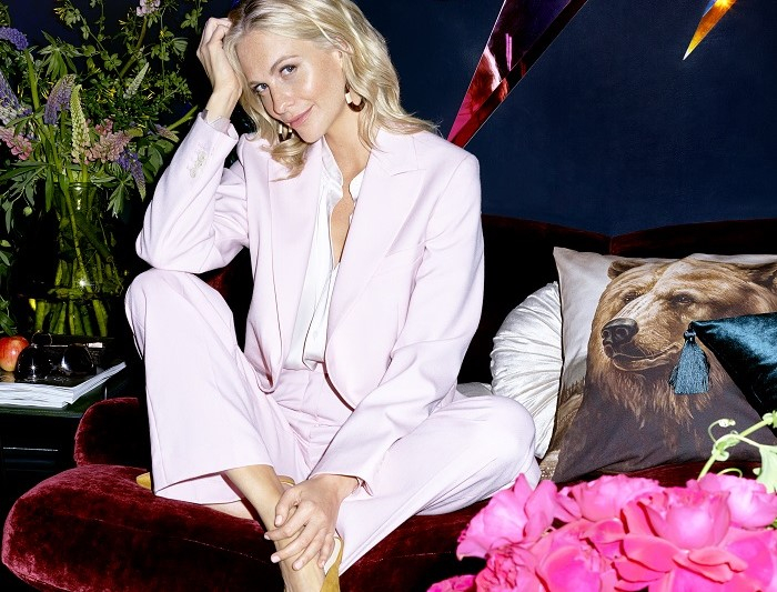 /media/9569/h-m-home_at-home-with-poppy-delevingne_living-room