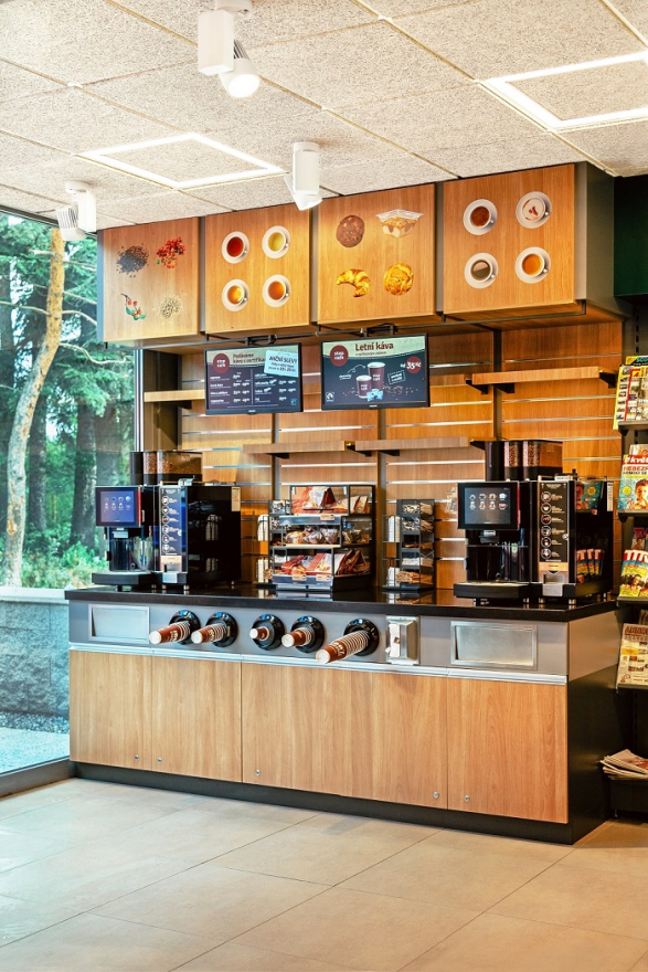 /media/1946/benzina_stop_cafe-07