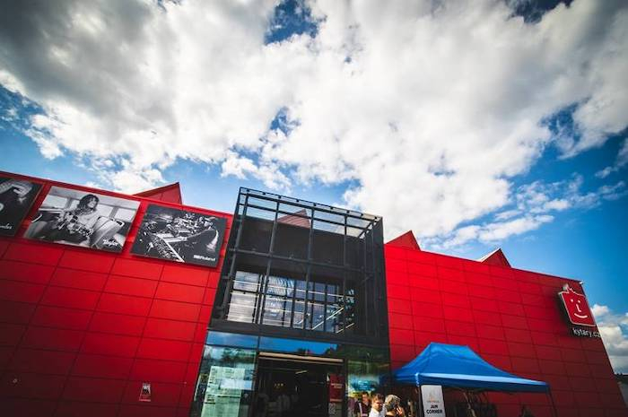 /media/23722/kytarycz_prodejna