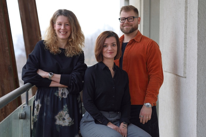 /media/yfndyk4n/zleva-anežka-trnka-petra-blažková-štěpán-trnka