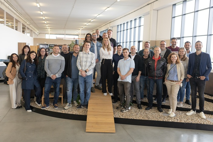 /media/nnrgpcm2/hanscraft-se-spojuje-s-albixon