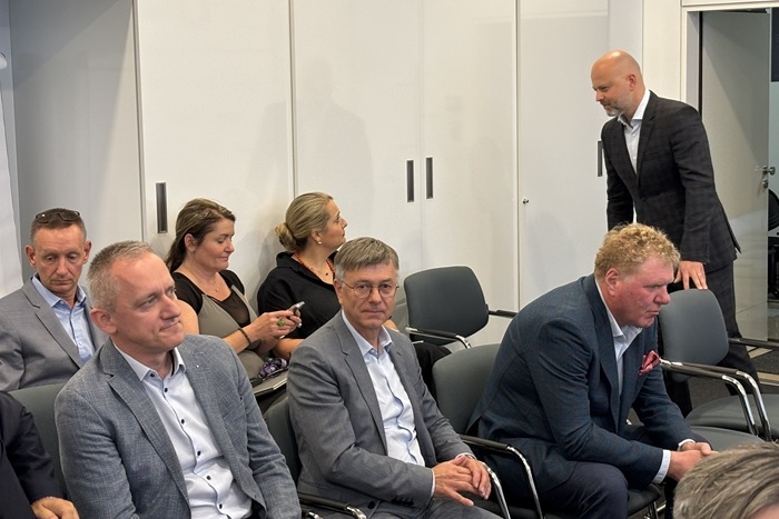 /media/f4olrenp/rada-ct_25_6