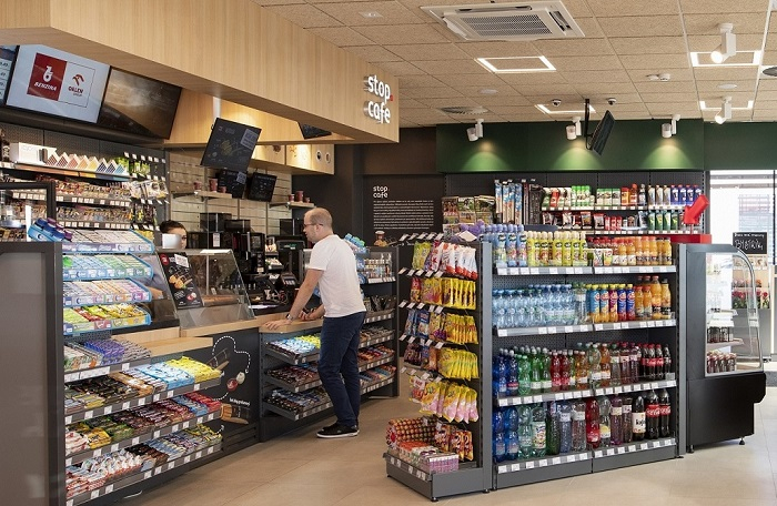 /media/13068/benzina_stop-cafe