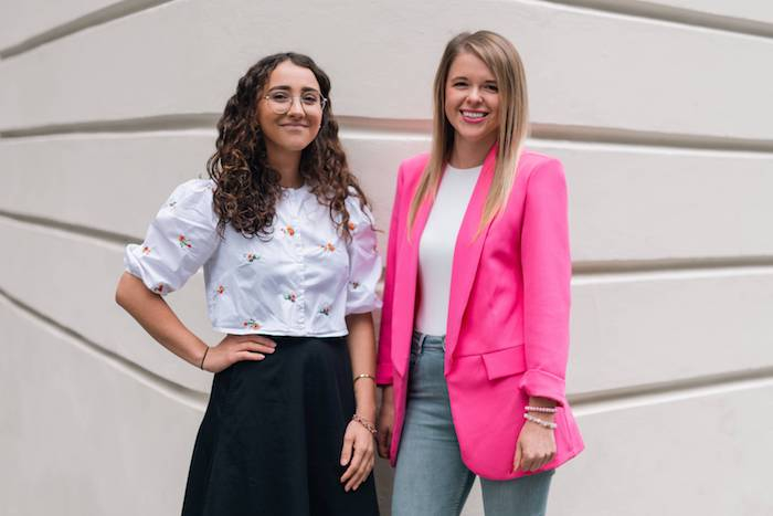 /media/22339/grayling_iva-a-klára_final