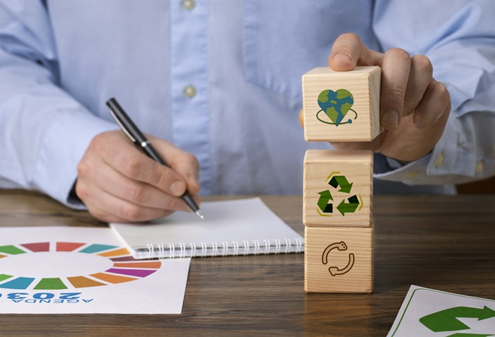 /media/26296/esg_freepik