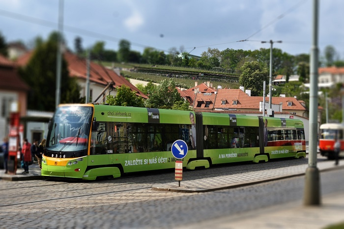 /media/8596/airbank_tramvaj