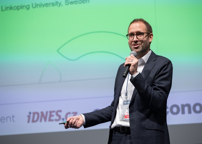 /media/11805/iac20_oliverwhitten