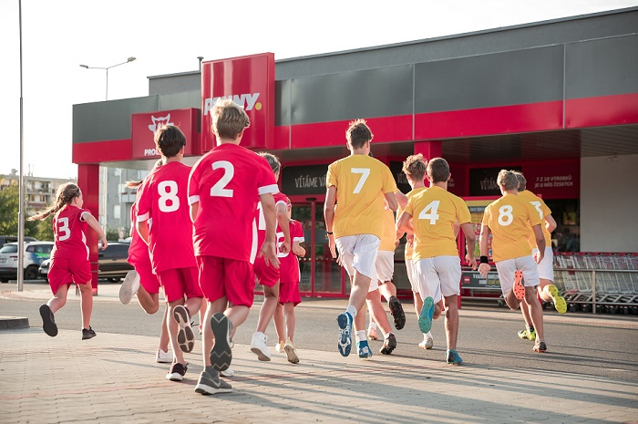 /media/18036/penny_jak_se_tocila_reklama_001