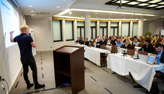 /media/24621/brandstorming-19