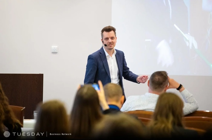 /media/xeenxife/brand_vojtech-lambert