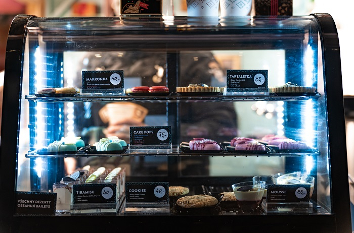 /media/19334/baileys_bar_3