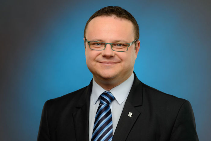 /media/1573/renezavoral