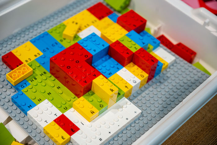 /media/5evbask5/lego