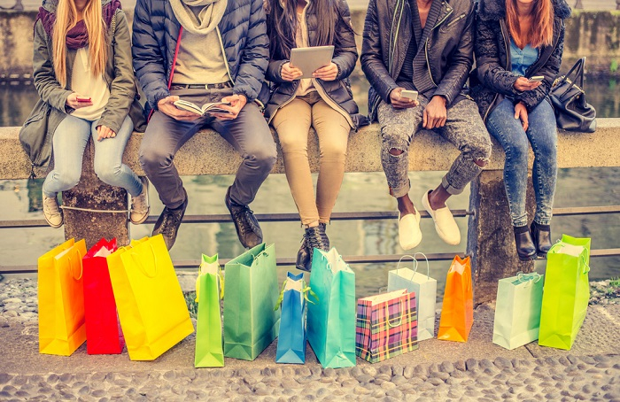 /media/6964/shutterstock_retail_trendy