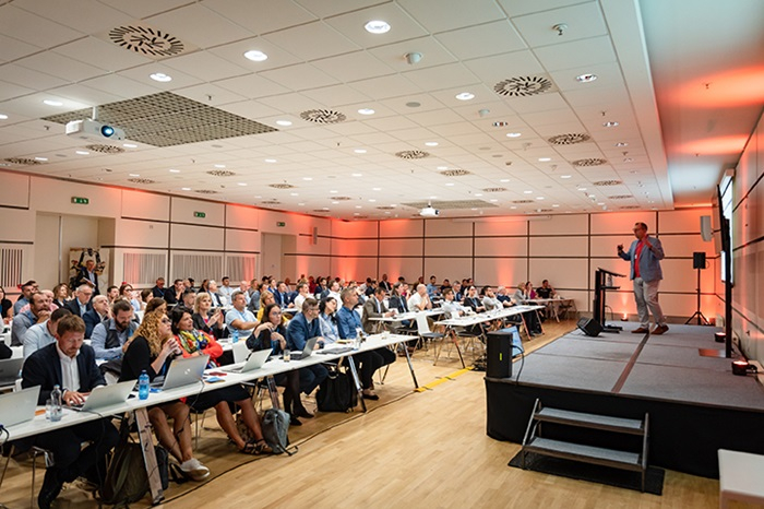 /media/3tkhzzkw/sales-management_blue-eventsjpg