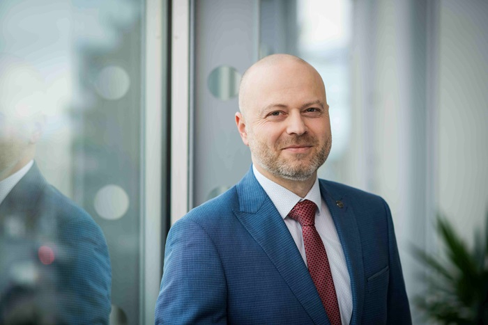 /media/odqnmbug/michal-fila_ct