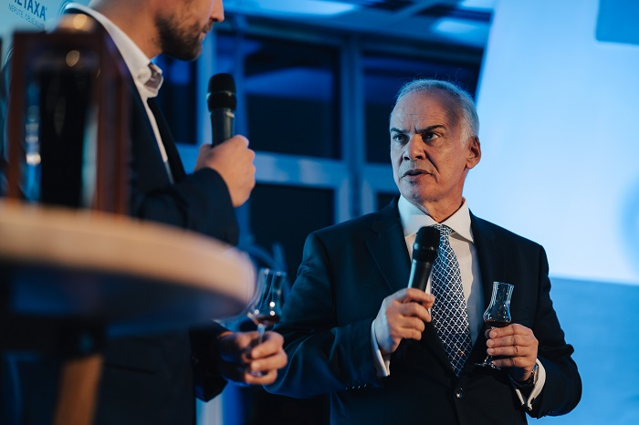 /media/6382/metaxa_costas