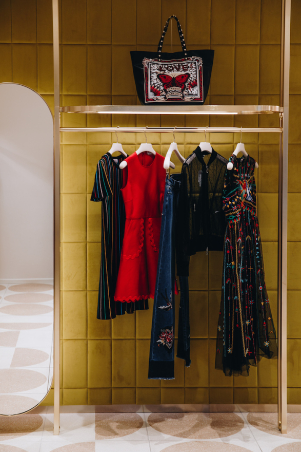 /media/7874/redvalentino_4