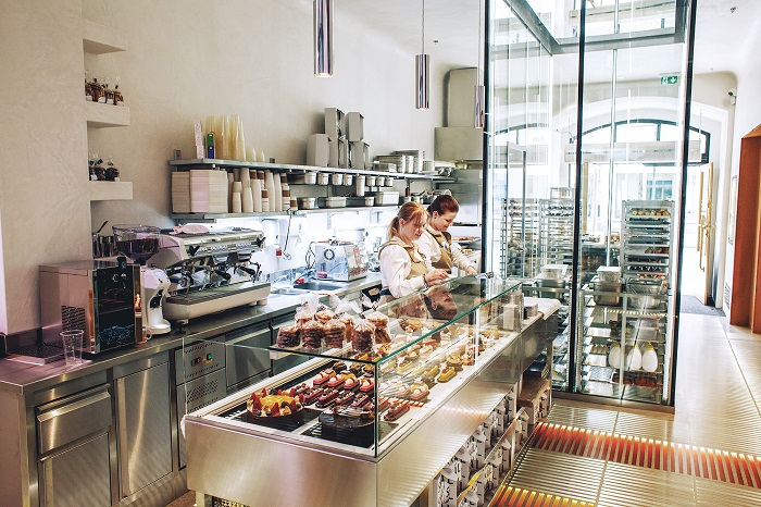 /media/9351/together_cukrarskala_dlouha