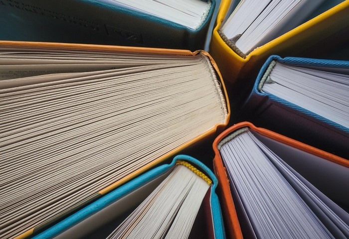 /media/11114/knihy_shutterstock