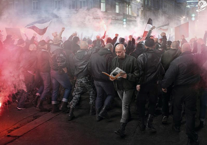 /media/4512/reporter_questioningneonazism