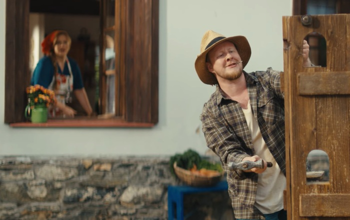 /media/itrnsq04/fio-banka_reklama