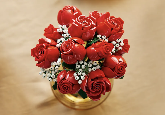 /media/qkudnw2z/lego_roses