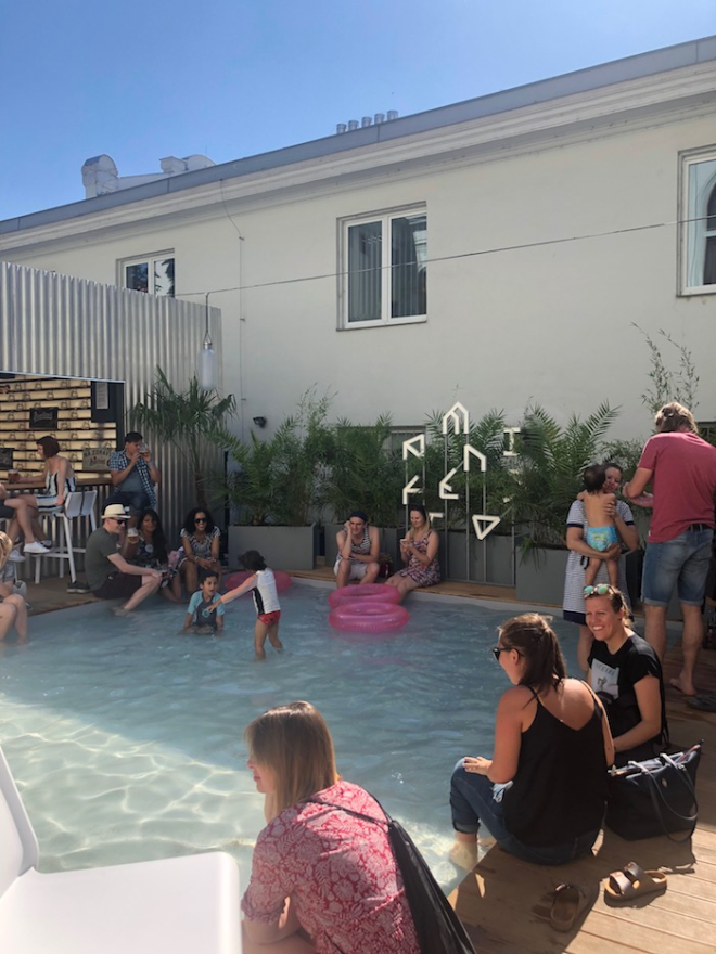 /media/9313/manifesto_bazenek