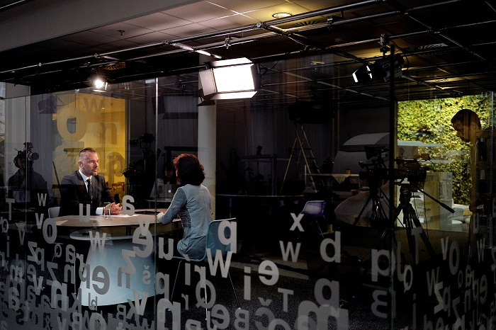 /media/2258/economia_nove_televizni_studio_1