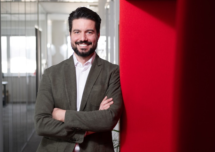 /media/rh2d5mfu/martin-binder_tccc_top